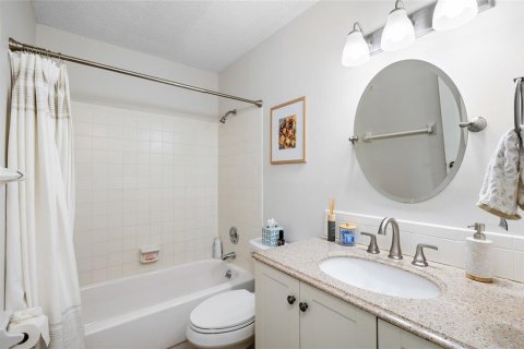 Copropriété à vendre à Gulfport, Floride: 2 chambres, 116.13 m2 № 1759959 - photo 18