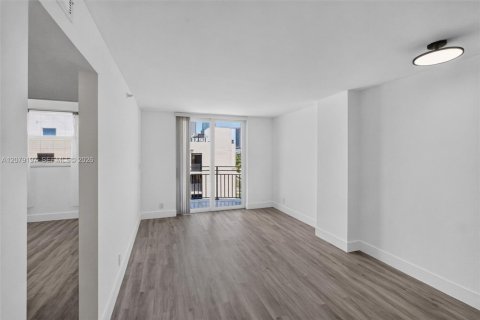Copropriété à louer à Miami, Floride: 2 chambres, 73.3 m2 № 2323749 - photo 18