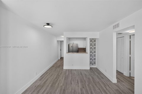 Condo à Miami, Floride, 2 chambres  № 2323749