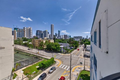 Copropriété à louer à Miami, Floride: 2 chambres, 73.3 m2 № 2323749 - photo 21