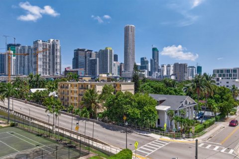 Copropriété à louer à Miami, Floride: 2 chambres, 73.3 m2 № 2323749 - photo 23