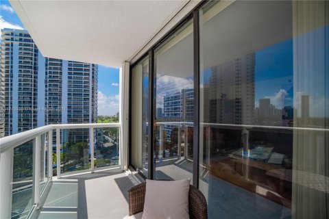 Condo in Aventura, Florida, 2 bedrooms  № 1465822 - photo 7