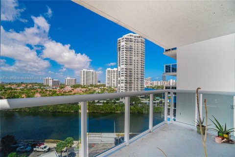 Condo in Aventura, Florida, 2 bedrooms  № 1465822 - photo 3