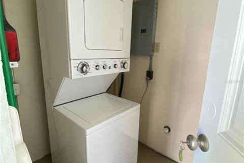 Снять в аренду квартиру в Порт-Шарлотт, Флорида 2 спальни, 65.03м2, № 1883177 - фото 10