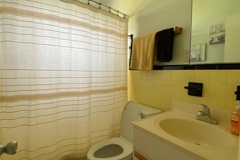 Снять в аренду квартиру в Порт-Шарлотт, Флорида 2 спальни, 65.03м2, № 1883177 - фото 4