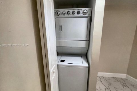 Copropriété à louer à Aventura, Floride: 2 chambres, 125.7 m2 № 2385036 - photo 20