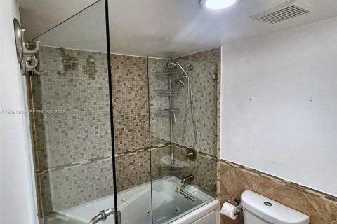 Copropriété à louer à Aventura, Floride: 2 chambres, 125.7 m2 № 2385036 - photo 17