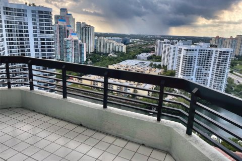 Copropriété à louer à Aventura, Floride: 2 chambres, 125.7 m2 № 2385036 - photo 7