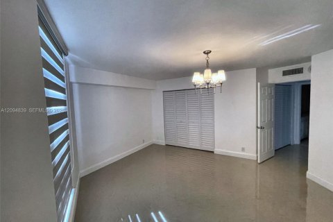Copropriété à louer à Aventura, Floride: 2 chambres, 125.7 m2 № 2385036 - photo 14
