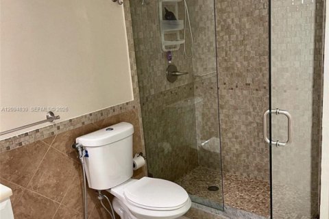 Copropriété à louer à Aventura, Floride: 2 chambres, 125.7 m2 № 2385036 - photo 19