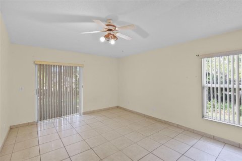 House in Orlando, Florida 3 bedrooms, 259.48 sq.m. № 2220076 - photo 29