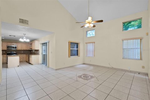 House in Orlando, Florida 3 bedrooms, 259.48 sq.m. № 2220076 - photo 10