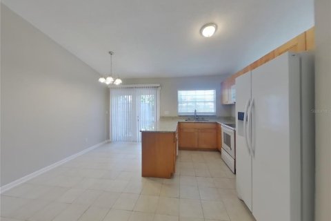 Casa en alquiler en Tampa, Florida, 3 dormitorios, 116.59 m2 № 1910982 - foto 6