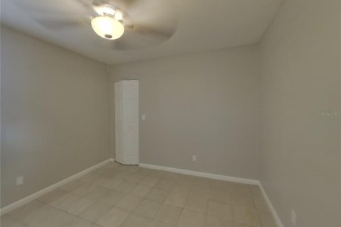 Casa en alquiler en Tampa, Florida, 3 dormitorios, 116.59 m2 № 1910982 - foto 12