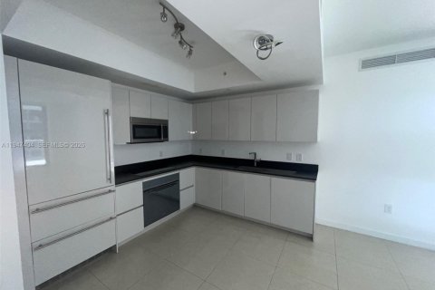 Condominio en alquiler en Miami, Florida, 2 dormitorios, 102.19 m2 № 2005688 - foto 9