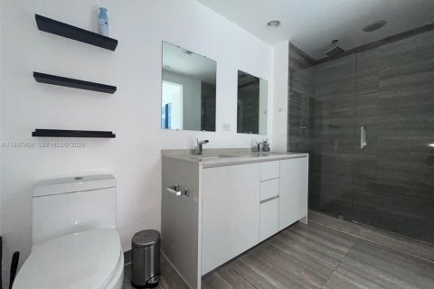 Condominio en alquiler en Miami, Florida, 2 dormitorios, 102.19 m2 № 2005688 - foto 11