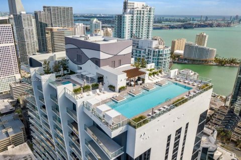 Condominio en alquiler en Miami, Florida, 2 dormitorios, 102.19 m2 № 2005688 - foto 17