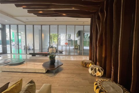 Condominio en alquiler en Miami, Florida, 2 dormitorios, 102.19 m2 № 2005688 - foto 4