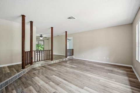 House in Plant City, Florida 3 bedrooms, 199.37 sq.m. № 2231248 - photo 20