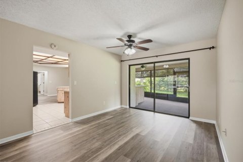House in Plant City, Florida 3 bedrooms, 199.37 sq.m. № 2231248 - photo 13