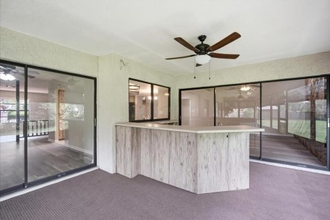 House in Plant City, Florida 3 bedrooms, 199.37 sq.m. № 2231248 - photo 8