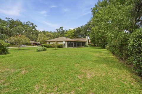 House in Plant City, Florida 3 bedrooms, 199.37 sq.m. № 2231248 - photo 7