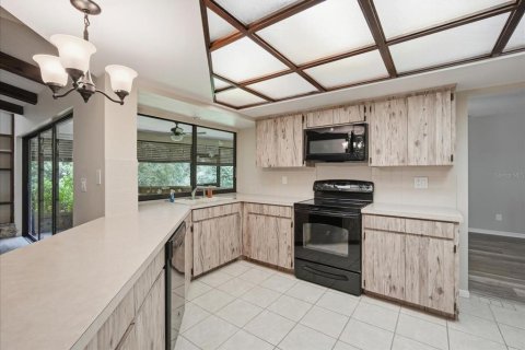 House in Plant City, Florida 3 bedrooms, 199.37 sq.m. № 2231248 - photo 10