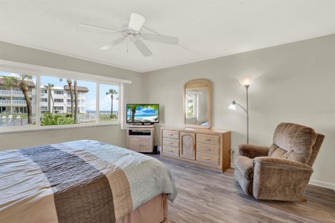 Condominio en alquiler en New Smyrna Beach, Florida, 2 dormitorios, 97.08 m2 № 1419313 - foto 9