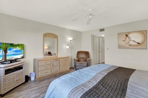 Condominio en alquiler en New Smyrna Beach, Florida, 2 dormitorios, 97.08 m2 № 1419313 - foto 10