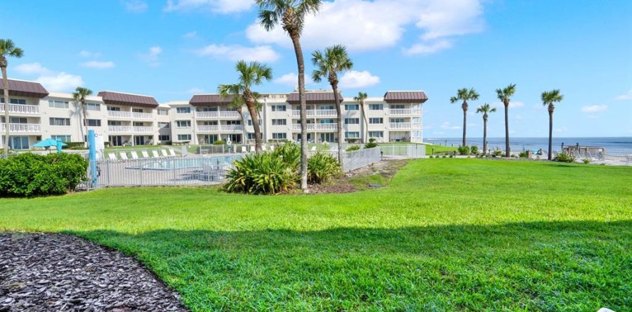 Condominio en New Smyrna Beach, Florida, 2 dormitorios № 1419313