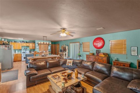 House in Brooker, Florida 3 bedrooms, 145.48 sq.m. № 2100701 - photo 24