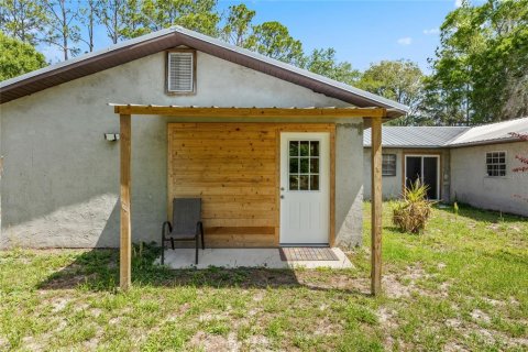 House in Brooker, Florida 3 bedrooms, 145.48 sq.m. № 2100701 - photo 8