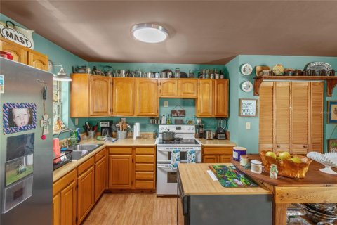 House in Brooker, Florida 3 bedrooms, 145.48 sq.m. № 2100701 - photo 17