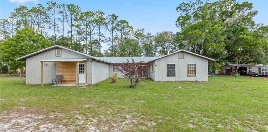 House in Brooker, Florida 3 bedrooms, 145.48 sq.m. № 2100701