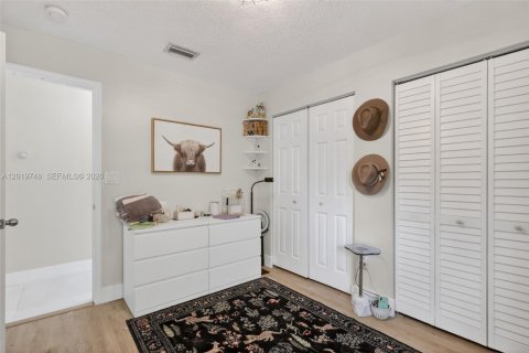 Casa en venta en Hialeah, Florida, 3 dormitorios, 126.16 m2 № 2084895 - foto 16