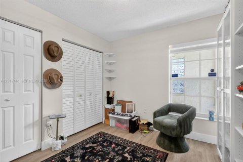 Casa en venta en Hialeah, Florida, 3 dormitorios, 126.16 m2 № 2084895 - foto 15
