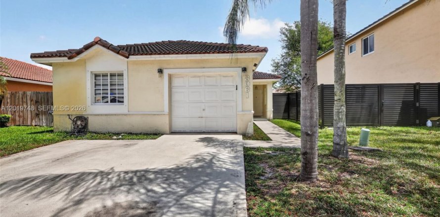 Casa en Hialeah, Florida 3 dormitorios, 126.16 m2 № 2084895