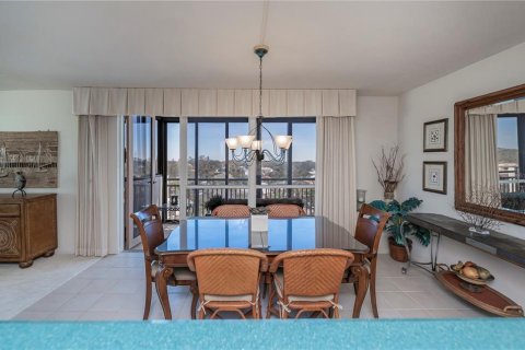 Condo in Venice, Florida, 2 bedrooms  № 1540532 - photo 9