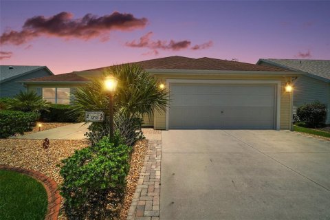 Villa ou maison à The Villages, Floride 3 chambres, 173.54 m2 № 2370955