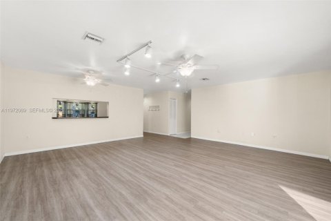 Casa en venta en Sebring, Florida, 3 dormitorios, 149.57 m2 № 2247585 - foto 3
