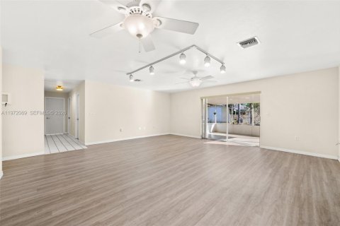 Casa en venta en Sebring, Florida, 3 dormitorios, 149.57 m2 № 2247585 - foto 4