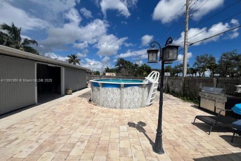 Casa en venta en West Palm Beach, Florida, 3 dormitorios, 90.67 m2 № 1946348 - foto 3