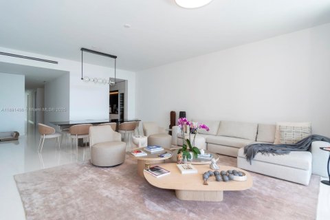 Снять в аренду кондоминиум в Майами, Флорида 3 спальни, 285.95м2, № 2021523 - фото 12