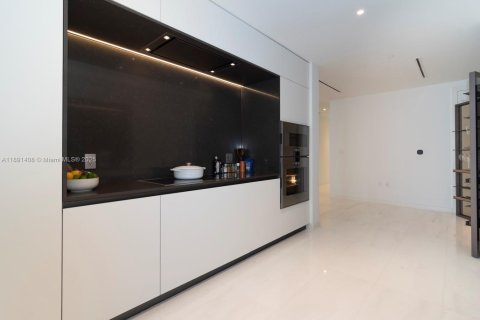 Снять в аренду кондоминиум в Майами, Флорида 3 спальни, 285.95м2, № 2021523 - фото 15