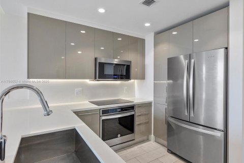 Купить кондоминиум в Санрайз, Флорида 2 спальни, 95.32м2, № 1701799 - фото 5