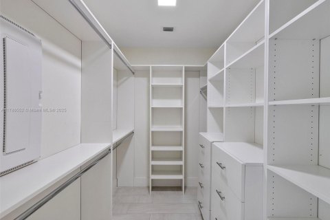 Купить кондоминиум в Санрайз, Флорида 2 спальни, 95.32м2, № 1701799 - фото 24
