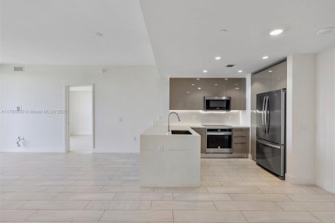 Купить кондоминиум в Санрайз, Флорида 2 спальни, 95.32м2, № 1701799 - фото 7