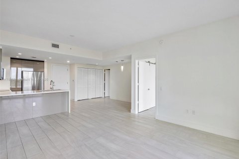 Купить кондоминиум в Санрайз, Флорида 2 спальни, 95.32м2, № 1701799 - фото 13
