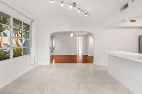 Condo in Miami Beach, Florida, 1 bedroom  № 1971831 - photo 6
