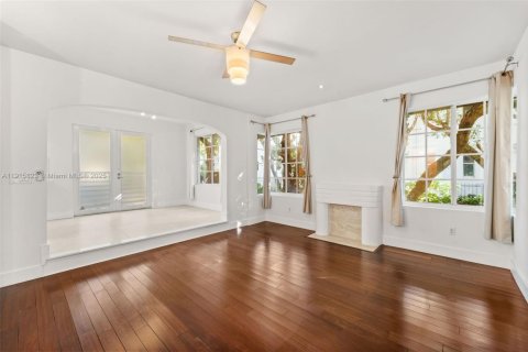 Condo in Miami Beach, Florida, 1 bedroom  № 1971831 - photo 4